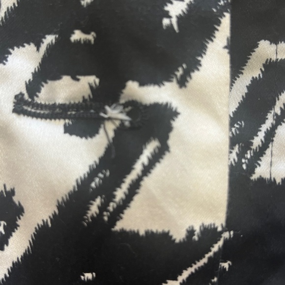 Appraisal large herringbone, pattern, black and white button down Coat Large - Picture 8 of 14